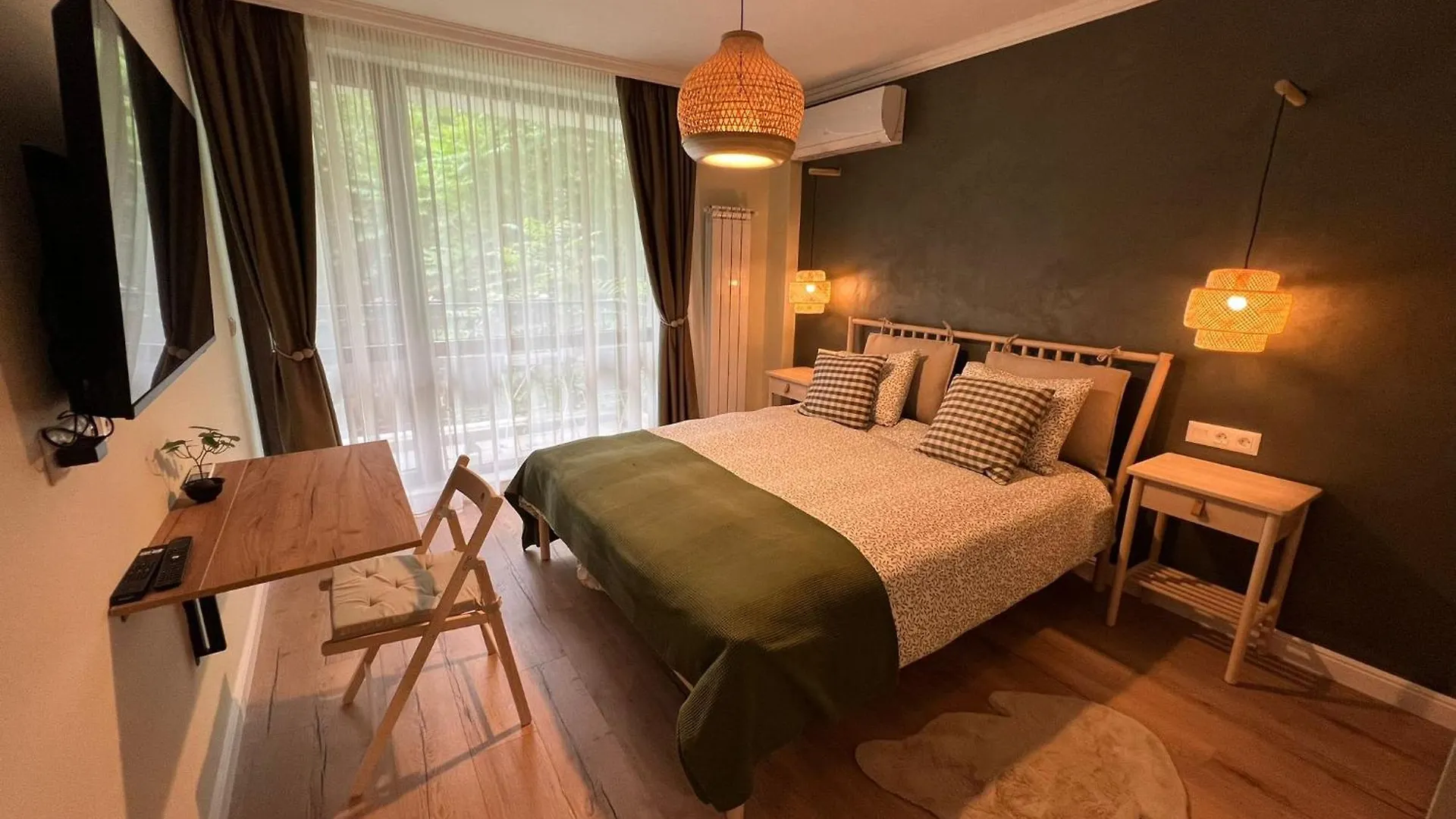 Elements Stylish Central 1Bdr W High Speed Wifi And Work Space Sofia Bulgaria